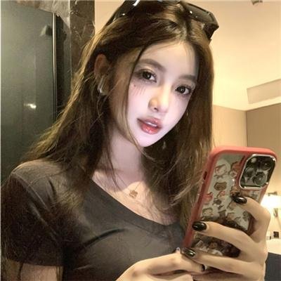 倒挂的爱丽丝
